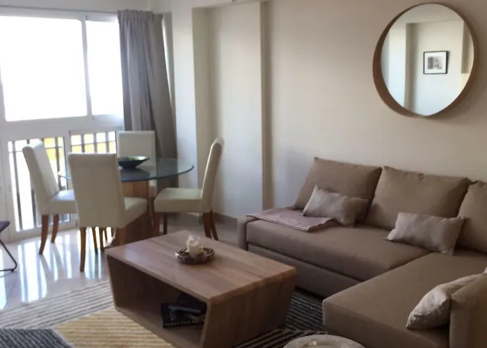 아파트 Absolute Central