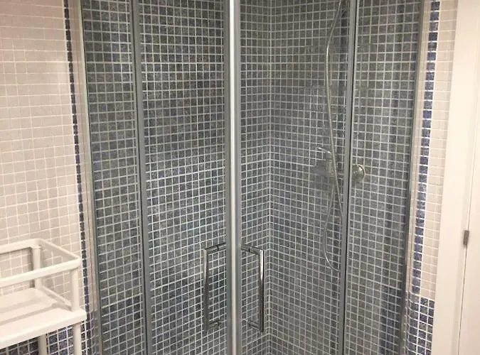 Absolute Central 아파트