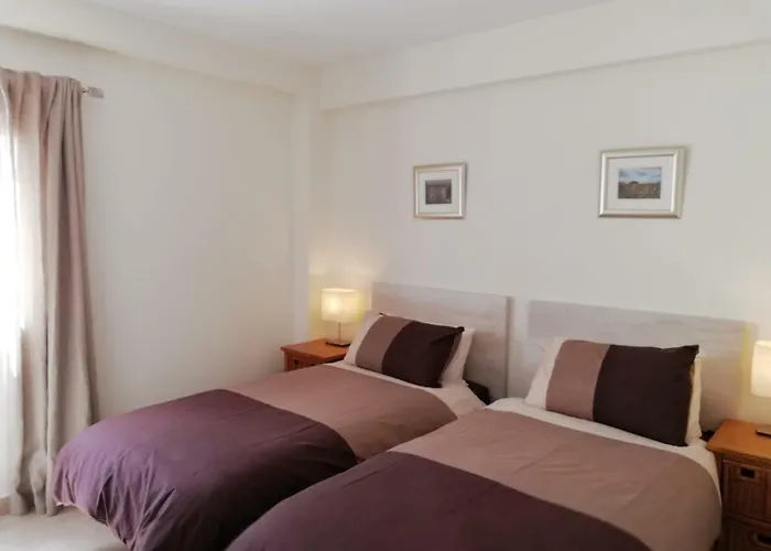 아파트 Absolute Central